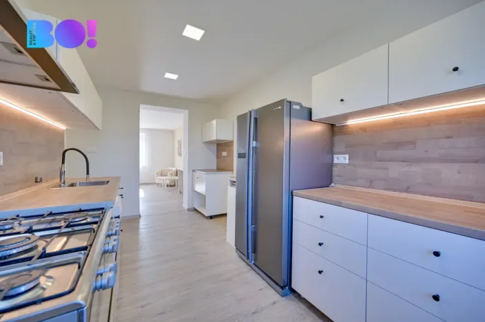 Prodej bytu 3+1, Šumperk, nám. Republiky, 27 m2