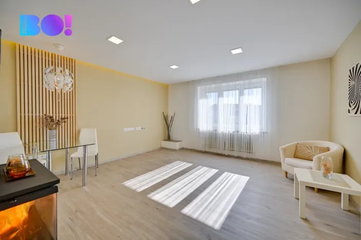 Prodej bytu 3+1, Šumperk, nám. Republiky, 27 m2