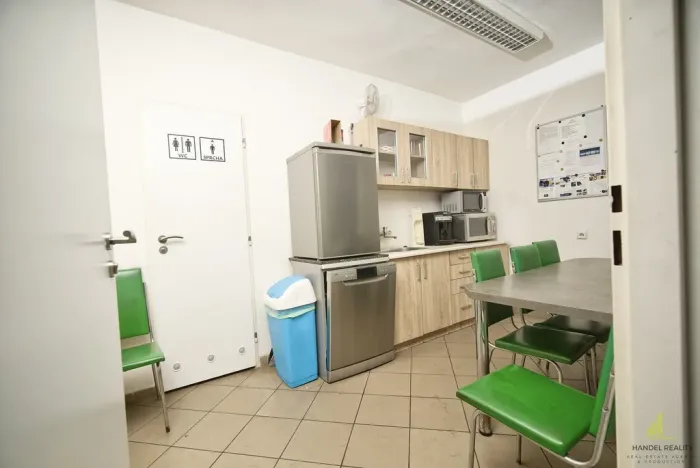 Prodej výrobních prostor, Břeclav, Smetanovo nábřeží, 471 m2