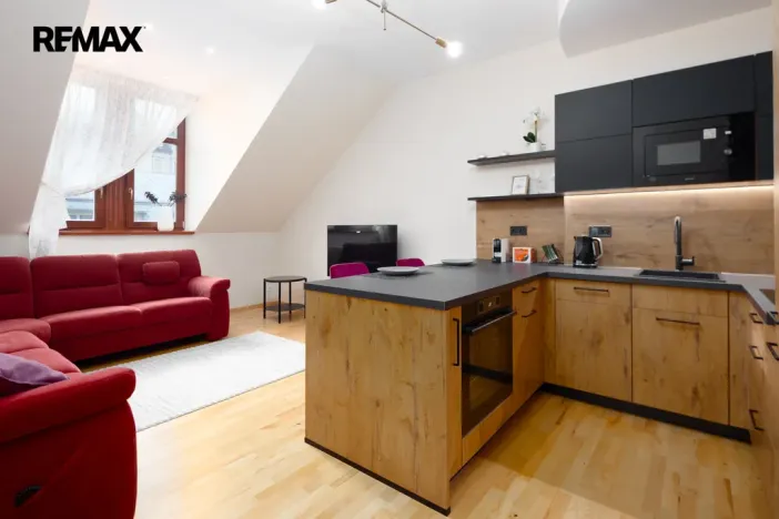 Prodej bytu 5+kk, Karlovy Vary, Sadová, 193 m2