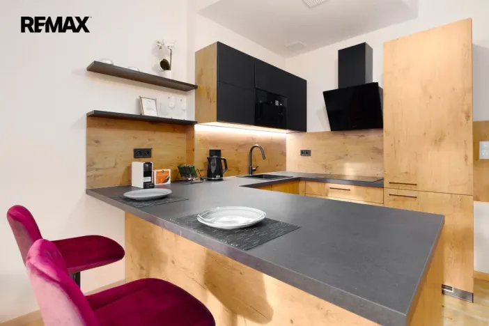 Prodej bytu 5+kk, Karlovy Vary, Sadová, 193 m2