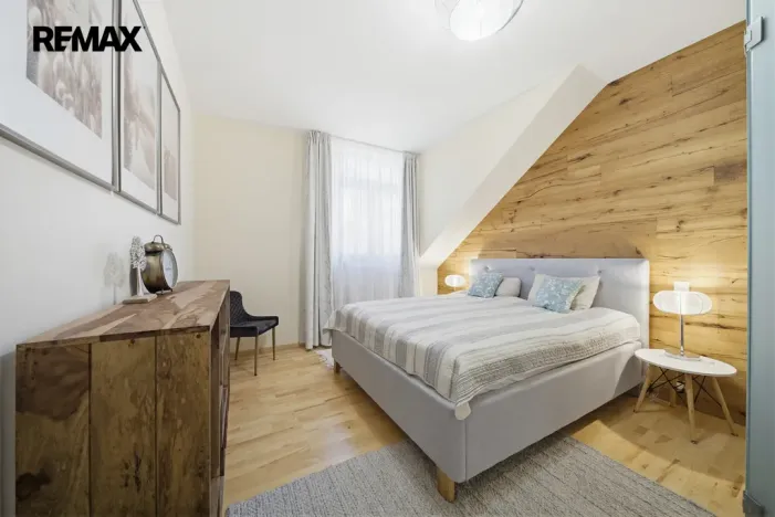 Prodej bytu 5+kk, Karlovy Vary, Sadová, 193 m2