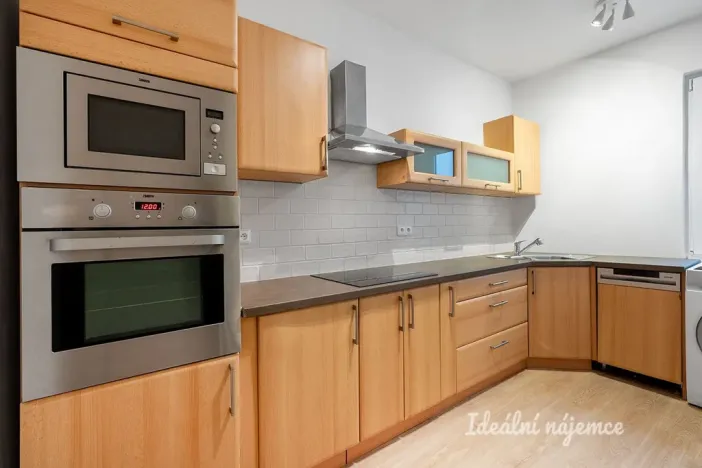 Pronájem bytu 2+1, Praha - Vršovice, Bulharská, 55 m2