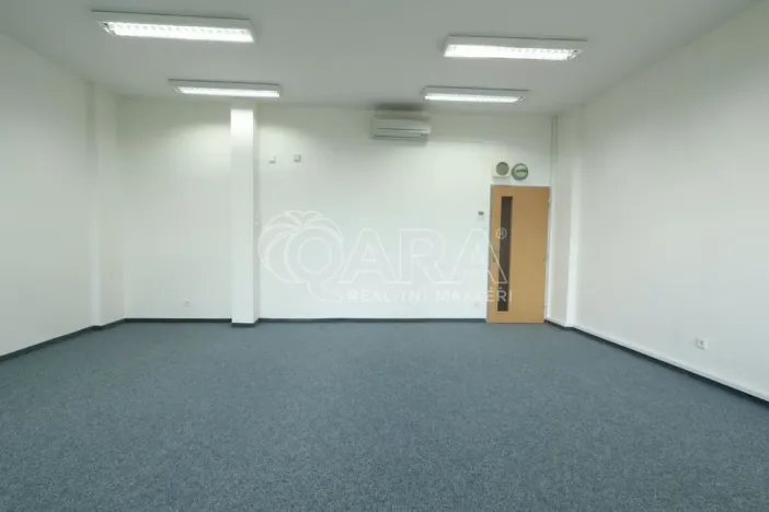 Pronájem kanceláře, Praha - Chodov, Roztylská, 185 m2