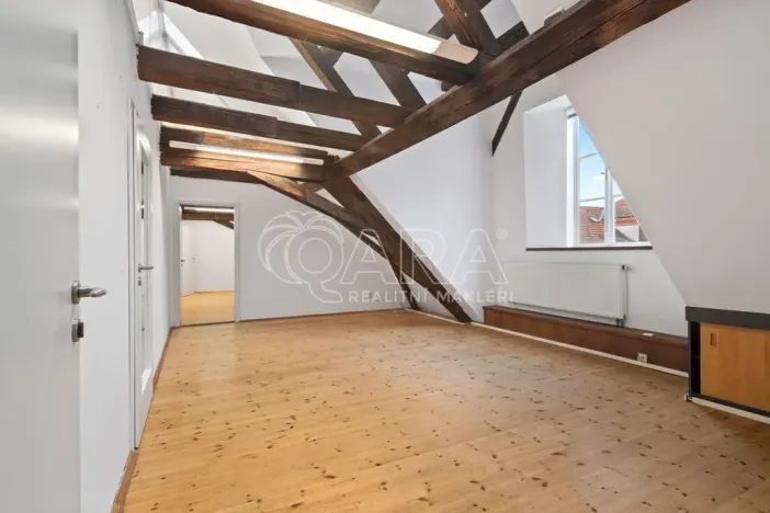Pronájem kanceláře, Praha - Staré Město, Konviktská, 135 m2