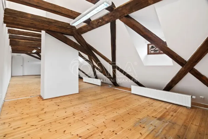 Pronájem kanceláře, Praha - Staré Město, Konviktská, 135 m2