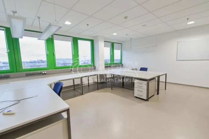 Pronájem kanceláře, Praha - Třebonice, Sárská, 700 m2