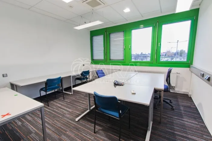 Pronájem kanceláře, Praha - Třebonice, Sárská, 700 m2