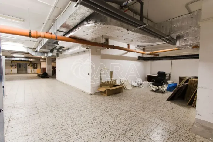 Pronájem skladu, Praha - Chodov, Roztylská, 350 m2