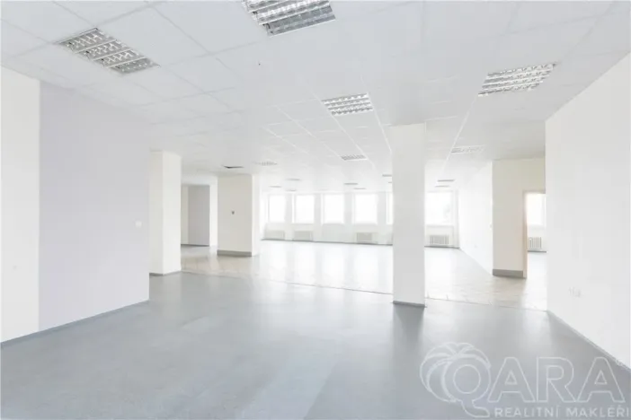 Pronájem kanceláře, Písek, U Vodárny, 614 m2