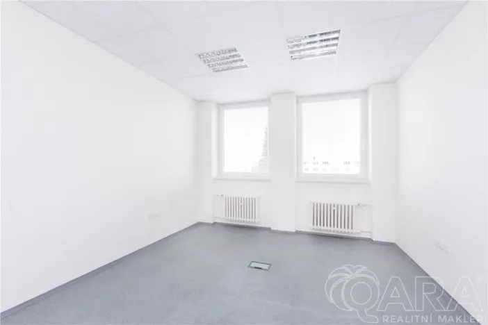 Pronájem kanceláře, Písek, U Vodárny, 614 m2