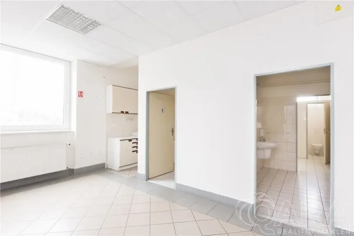 Pronájem kanceláře, Písek, U Vodárny, 614 m2