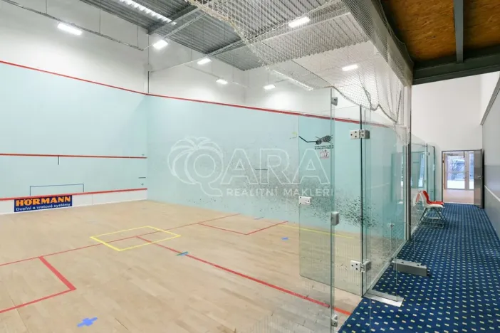 Prodej komerční nemovitosti, Praha - Háje, Květnového vítězství, 1285 m2