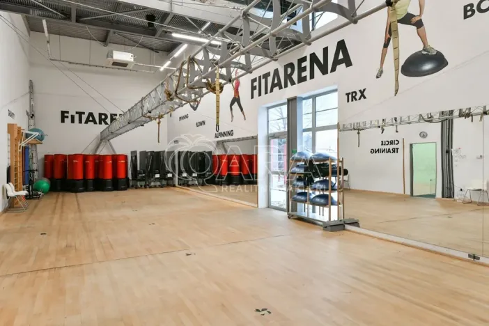 Prodej komerční nemovitosti, Praha - Háje, Květnového vítězství, 1285 m2