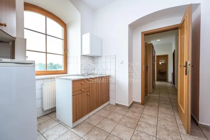 Pronájem obchodního prostoru, Mladá Boleslav - Mladá Boleslav I, Vodkova, 298 m2