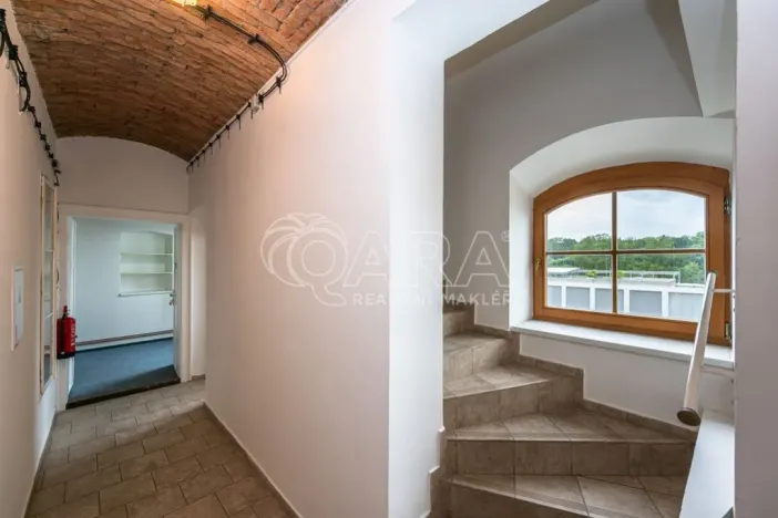 Pronájem obchodního prostoru, Mladá Boleslav - Mladá Boleslav I, Vodkova, 298 m2