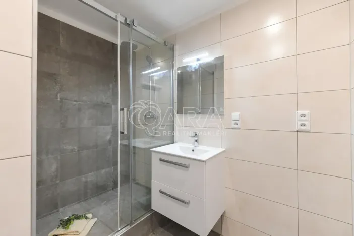 Prodej bytu 2+kk, Praha - Krč, Hurbanova, 39 m2