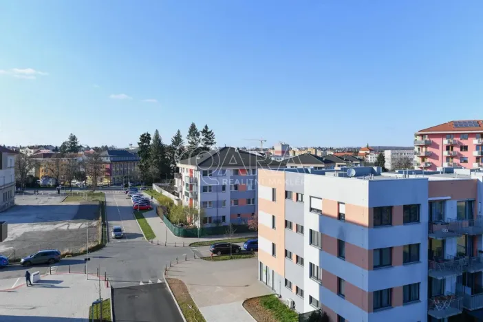Pronájem bytu 1+kk, Benešov, Suchánkova, 33 m2