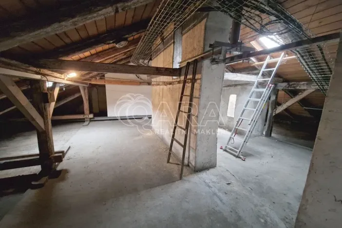 Prodej činžovního domu, Praha - Smíchov, Na bělidle, 2699 m2