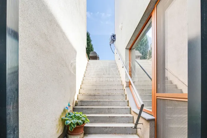 Prodej rodinného domu, Zeleneč, U Lesoparku, 174 m2