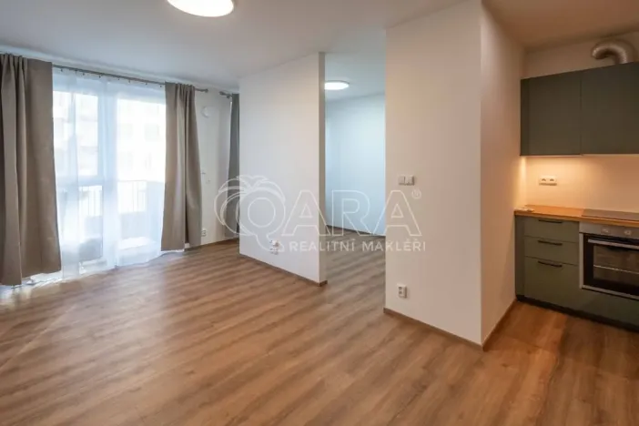 Pronájem bytu 1+kk, Kralupy nad Vltavou, Nádražní, 33 m2