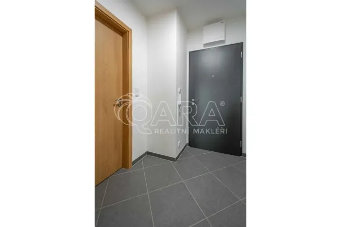 Pronájem bytu 1+kk, Kralupy nad Vltavou, Nádražní, 33 m2