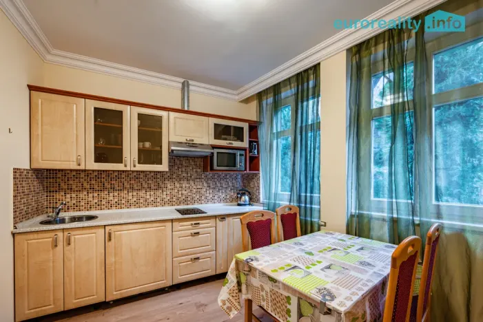 Pronájem ubytování, Karlovy Vary, Libušina, 340 m2