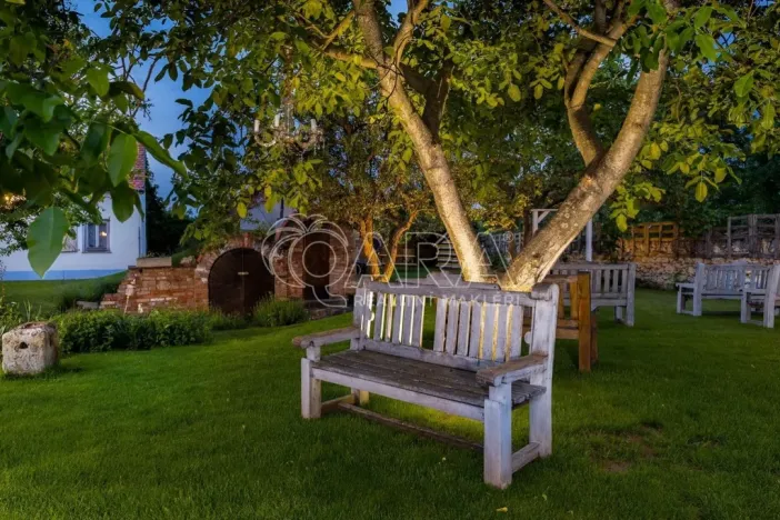 Prodej ubytování, Brod nad Dyjí, 588 m2