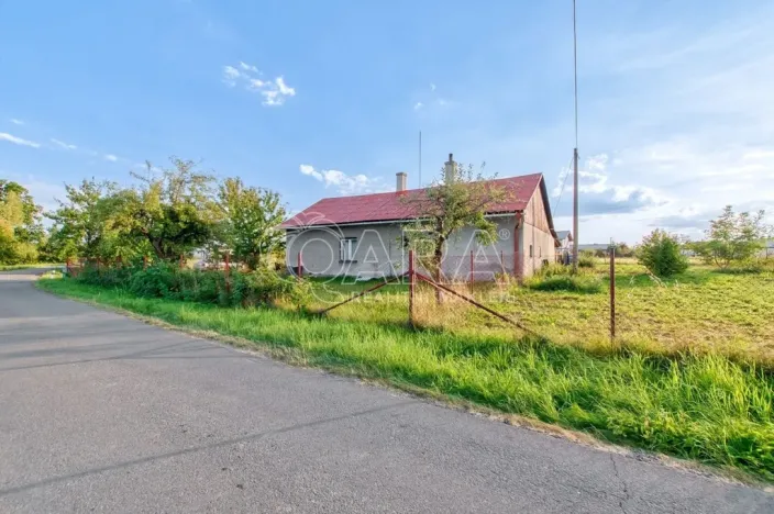 Prodej pozemku pro bydlení, Lučina, 2139 m2