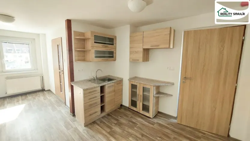 Pronájem výrobních prostor, Mariánské Lázně - Úšovice, U Mlékárny, 176 m2