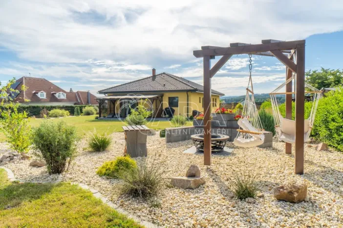 Prodej rodinného domu, Rožmitál pod Třemšínem - Zalány, 180 m2