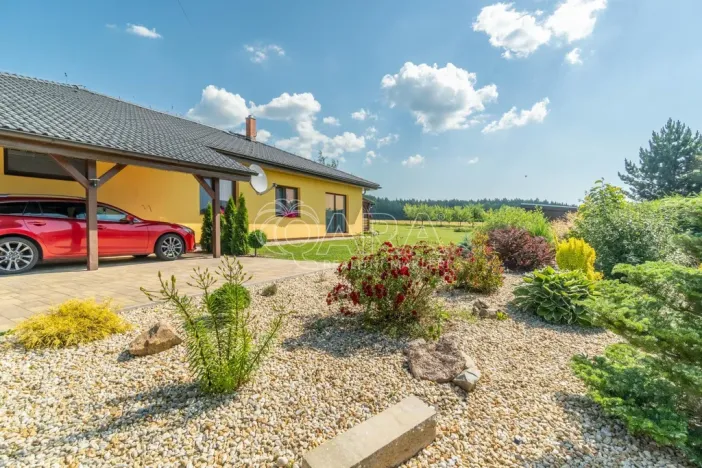 Prodej rodinného domu, Rožmitál pod Třemšínem - Zalány, 180 m2