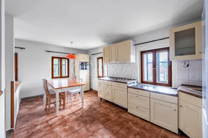 Prodej rodinného domu, Žandov - Radeč, 250 m2