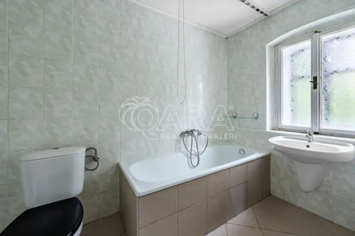 Prodej rodinného domu, Žandov - Radeč, 250 m2