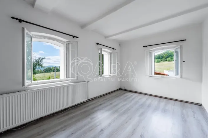 Prodej rodinného domu, Žandov - Radeč, 250 m2