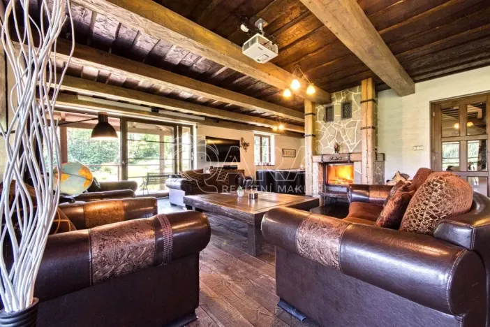 Prodej rodinného domu, Vrchlabí - Hořejší Vrchlabí, 429 m2