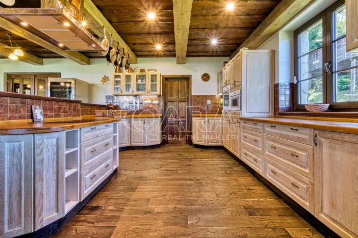 Prodej rodinného domu, Vrchlabí - Hořejší Vrchlabí, 429 m2