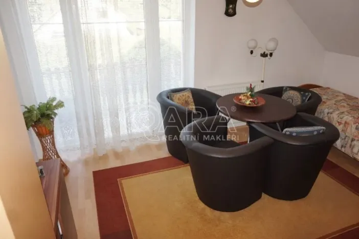 Prodej rodinného domu, Hrochův Týnec, Zámecká, 115 m2