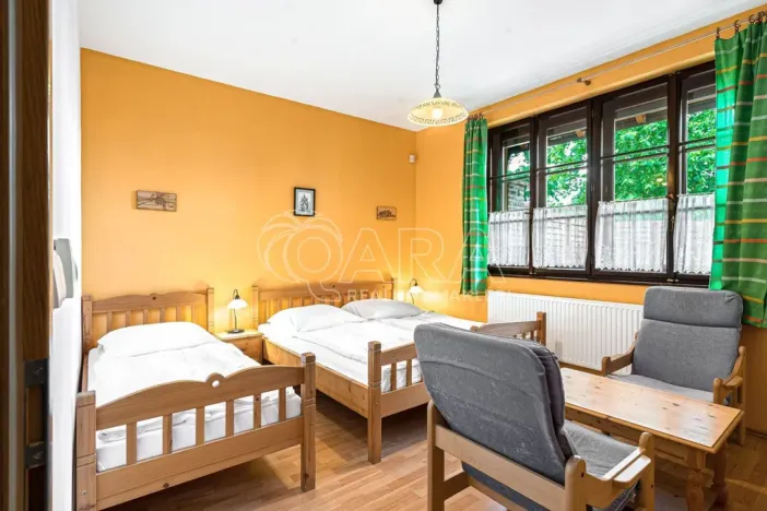 Prodej ubytování, Hlohovec, Na kopci, 1450 m2