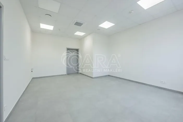 Pronájem skladu, Divišov, 2922 m2