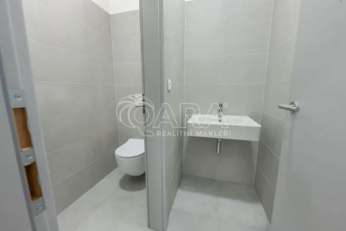 Pronájem skladu, Divišov, 2704 m2