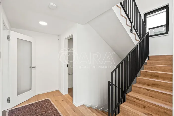 Prodej rodinného domu, Praha - Chodov, Mračská, 288 m2