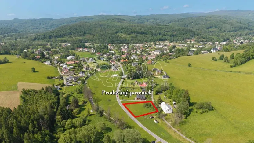 Prodej pozemku pro bydlení, Karlovice, 848 m2