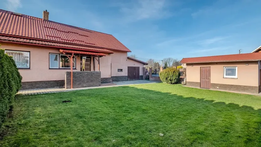 Prodej rodinného domu, Pržno, 197 m2