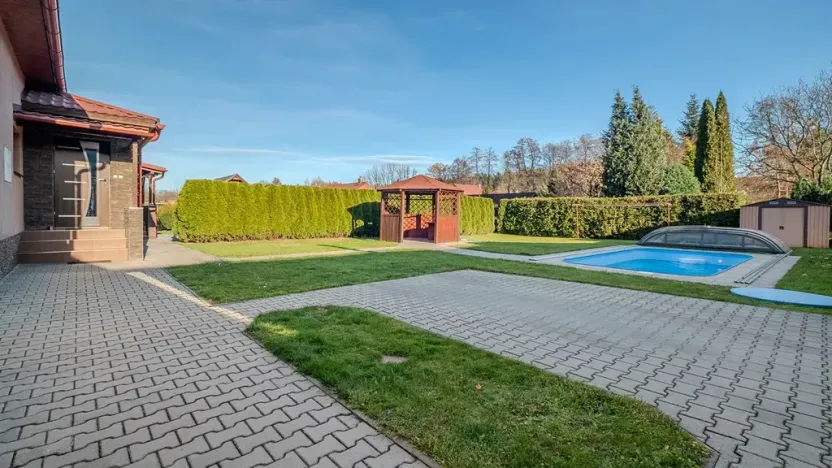 Prodej rodinného domu, Pržno, 197 m2