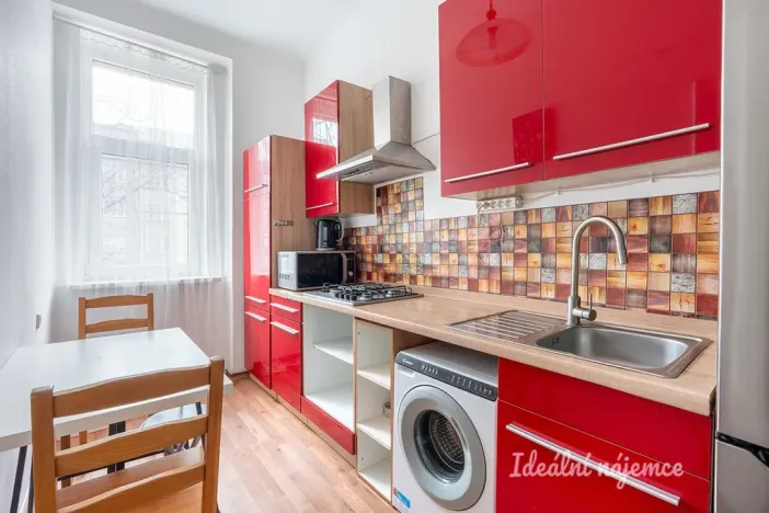 Pronájem bytu 1+1, Praha - Nusle, 5. května, 36 m2