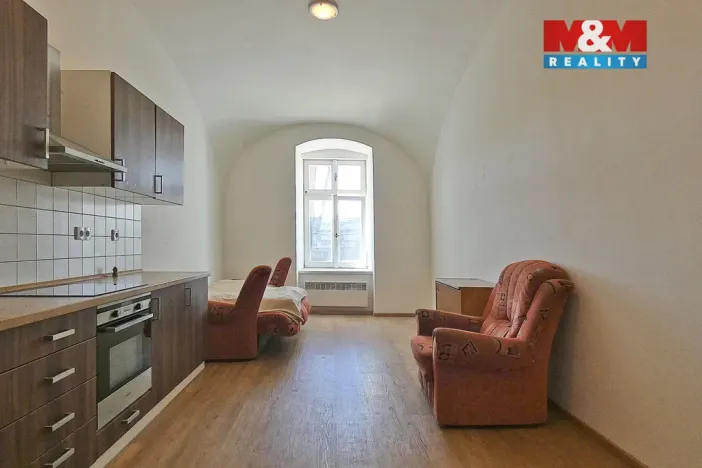 Pronájem bytu 1+kk, Ronov nad Doubravou, Zámecká, 31 m2