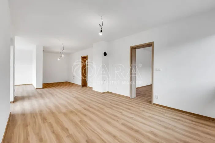 Prodej bytu 2+kk, Kunčice nad Labem, 79 m2