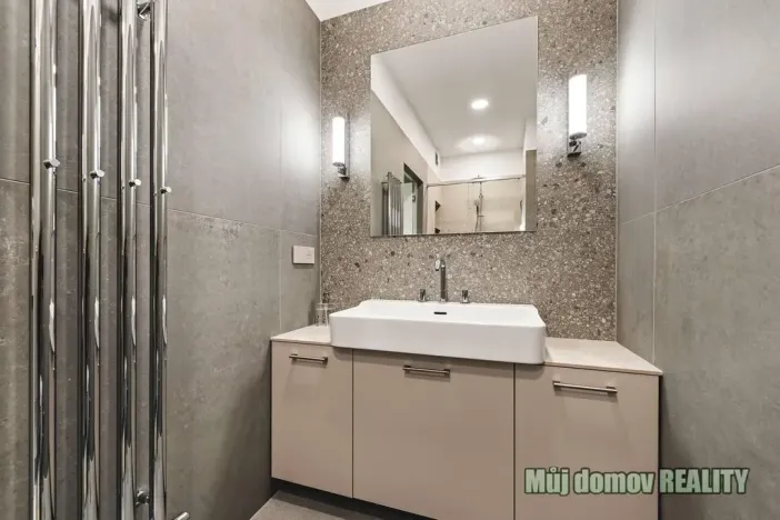Pronájem bytu 2+kk, Praha - Malá Strana, Mostecká, 54 m2