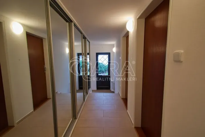 Pronájem kanceláře, Praha - Kunratice, Ke hrádku, 417 m2